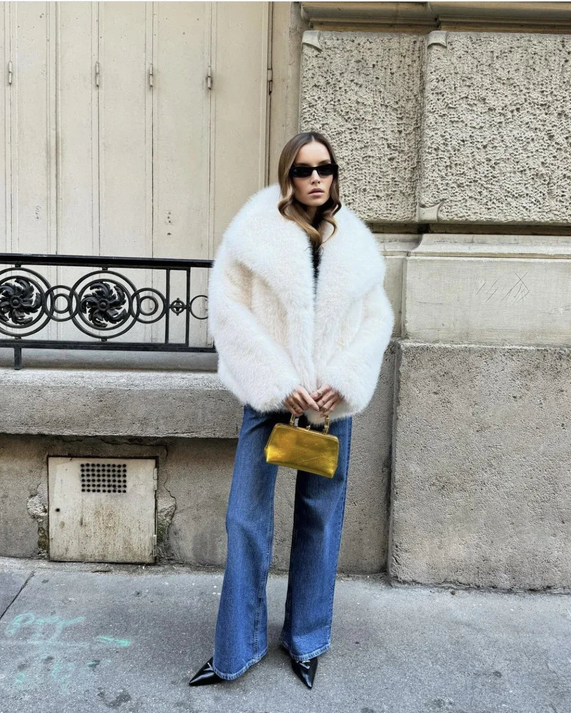 Women's Warm Big Collar Faux Fur Coat - Gizmo Galaxy