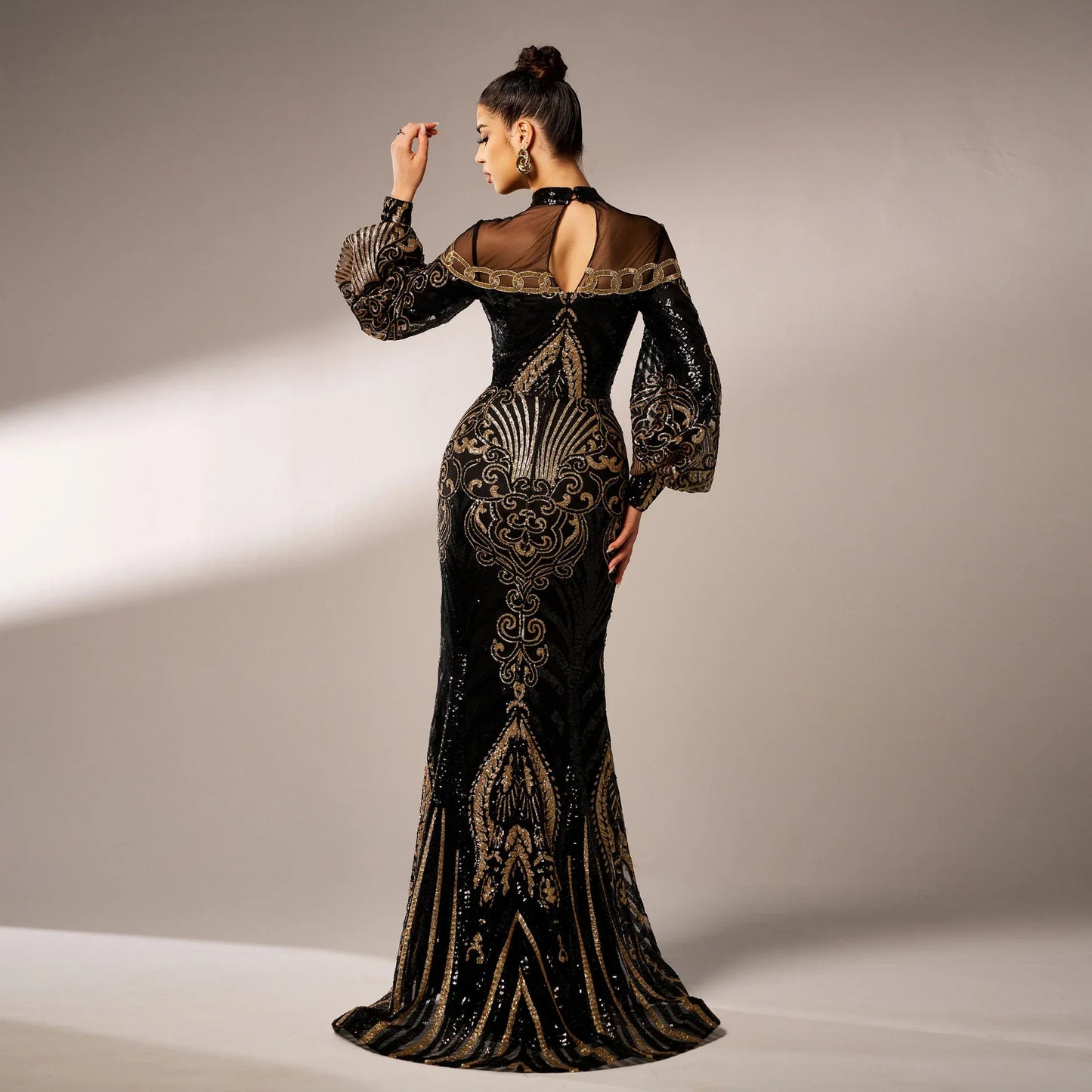 Long Sleeve Round Neck Sequins Mesh Fishtail Evening Dress - Gizmo Galaxy
