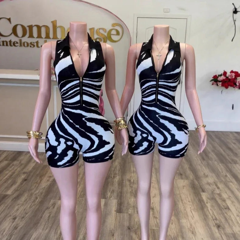 Fashionable Striped Jumpsuit With A Half-zip Front And Collar - Gizmo Galaxy