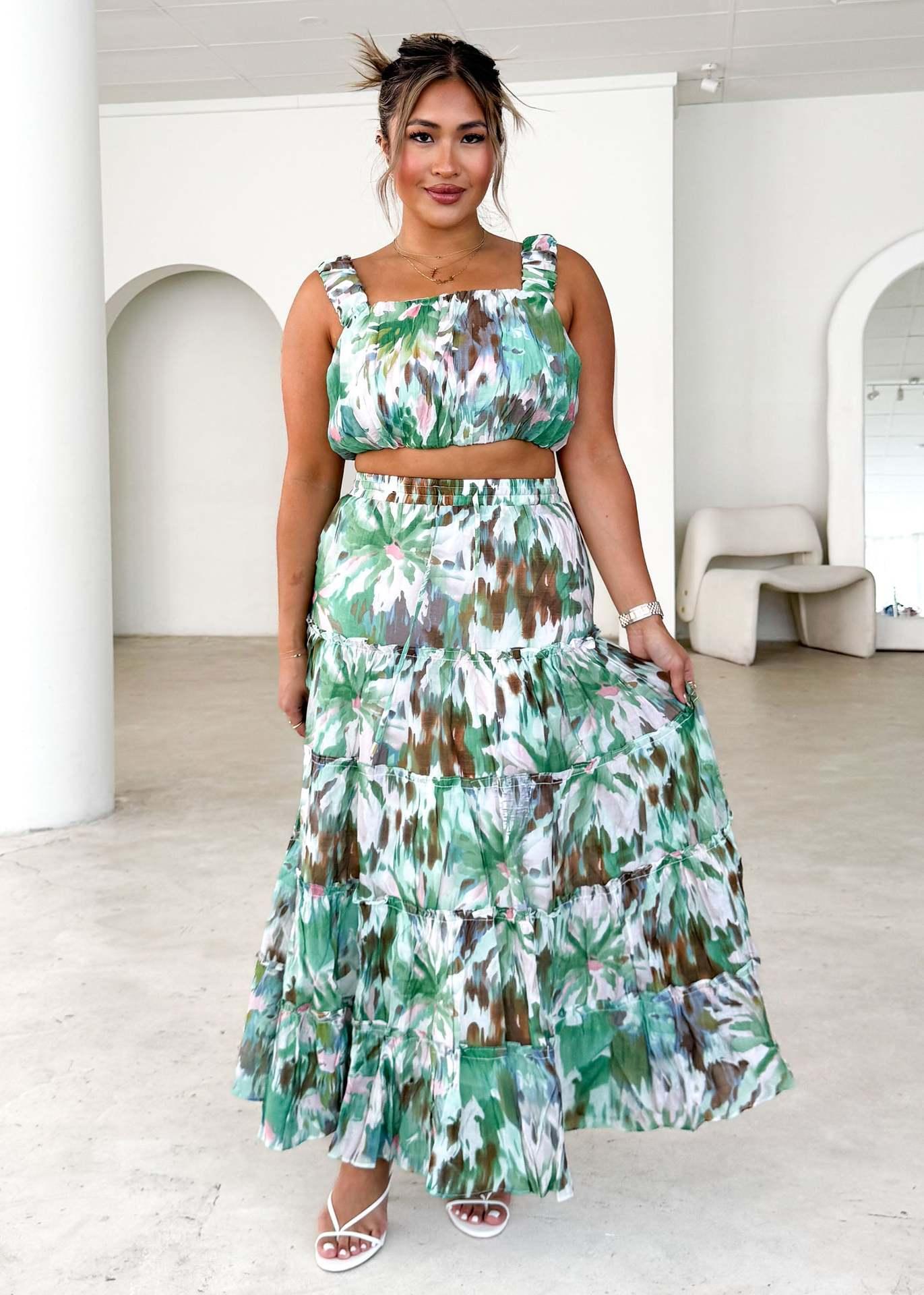 Women's Retro Sleeveless Short Wrap Bustier Printed High Waist Skirt Set - Gizmo Galaxy