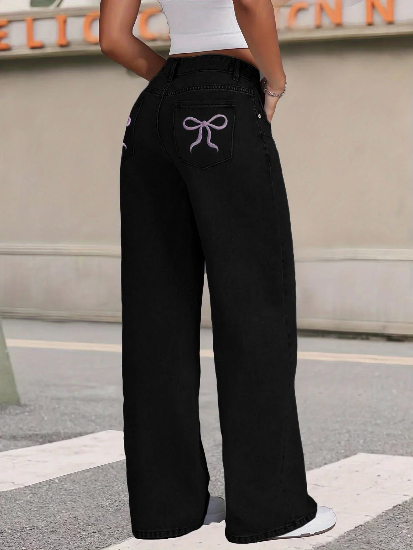 Bow-knot Embroidered Trendy Loose-fit Casual Jeans - Gizmo Galaxy