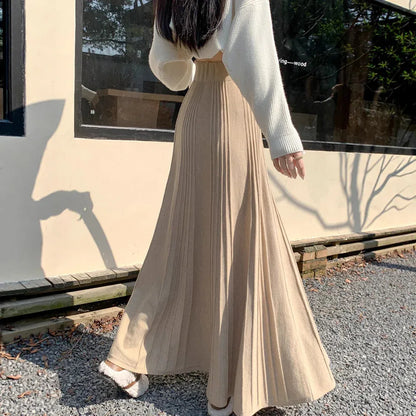 High-waisted Figure-flattering Thickened Pleated Knit Skirt - Gizmo Galaxy