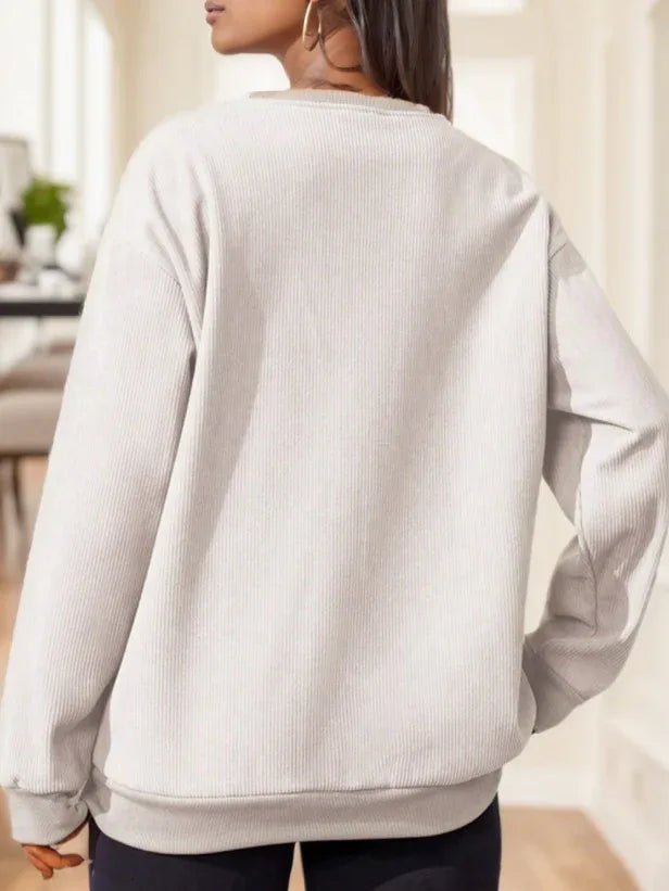 Women Loose Fit Embroidered Print Sweatshirt Top - Gizmo Galaxy