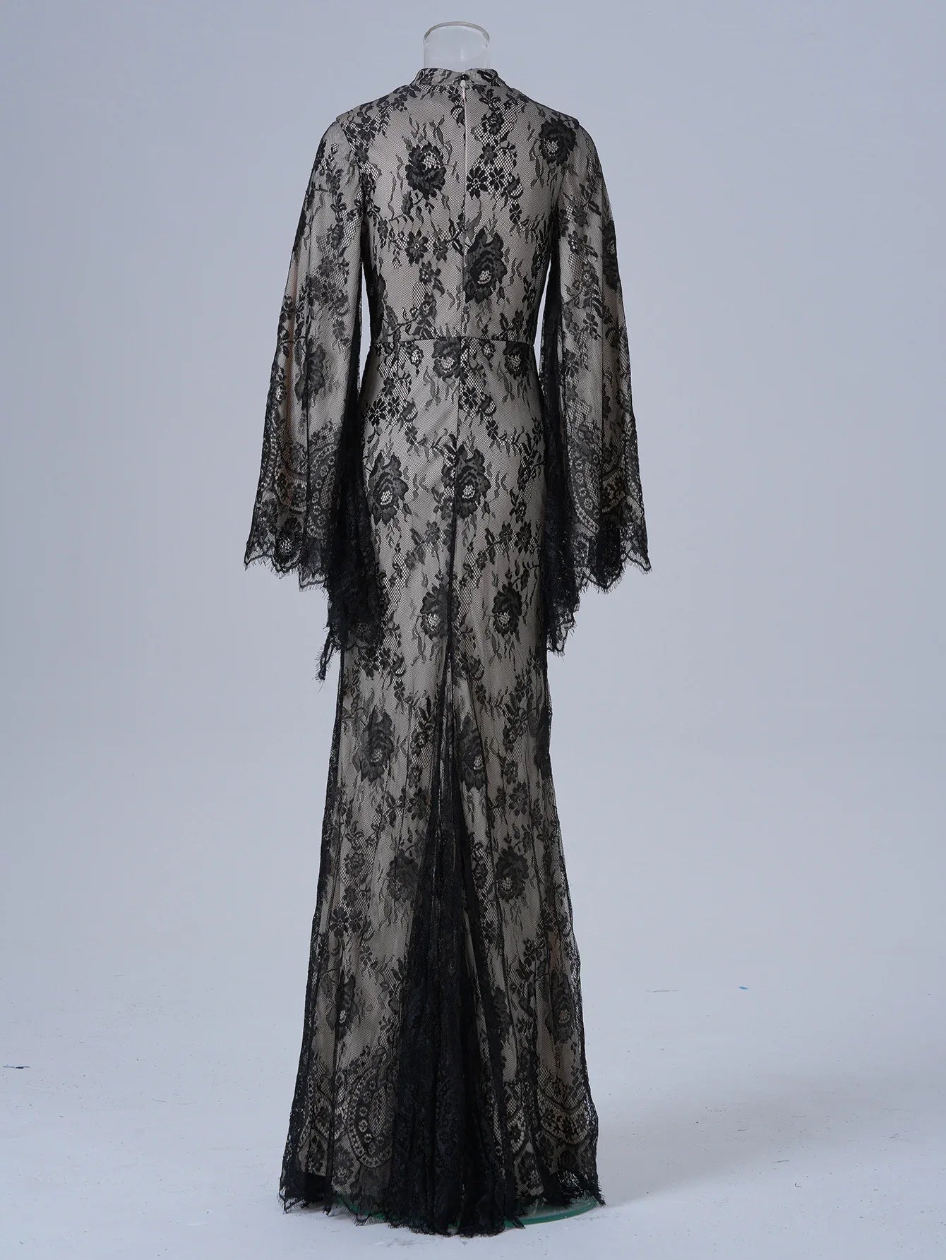 Long Sleeve Round Neck Sexy Lace Banquet Dress - Gizmo Galaxy
