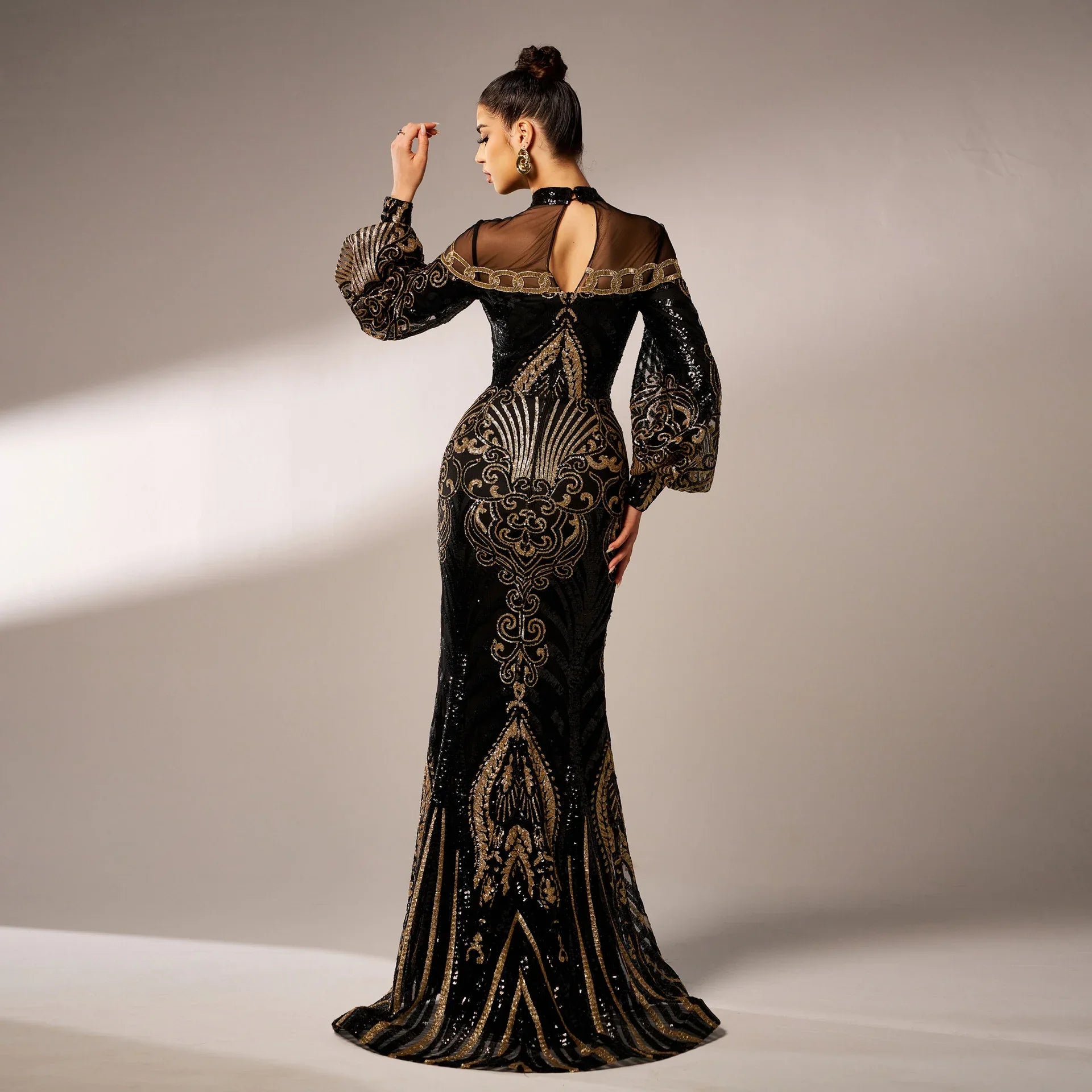 Long Sleeve Round Neck Sequins Mesh Fishtail Evening Dress - Gizmo Galaxy
