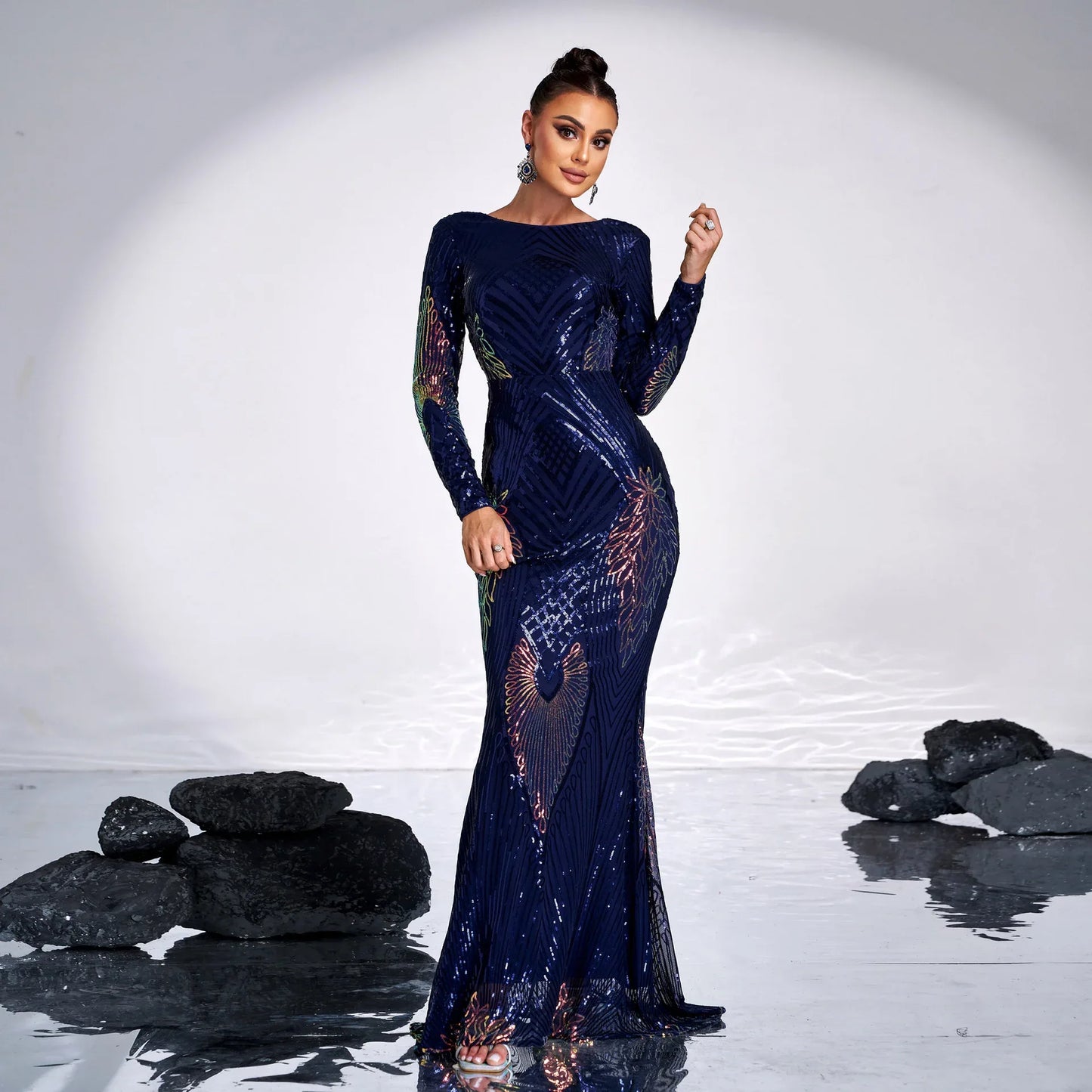 Long Sleeve Temperament Crew Neck Sexy Long Sequined Banquet Evening Dress - Gizmo Galaxy