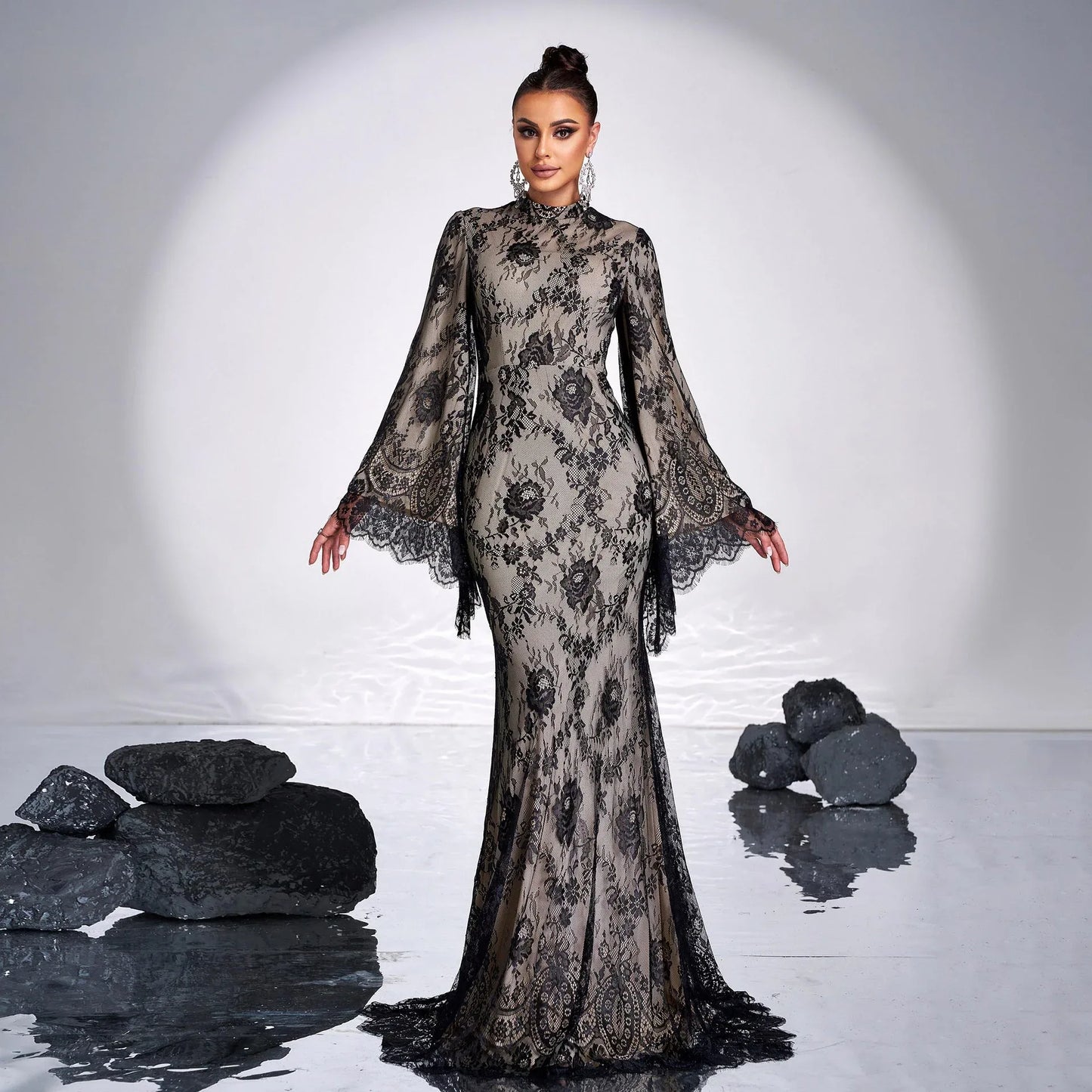 Long Sleeve Round Neck Sexy Lace Banquet Dress - Gizmo Galaxy