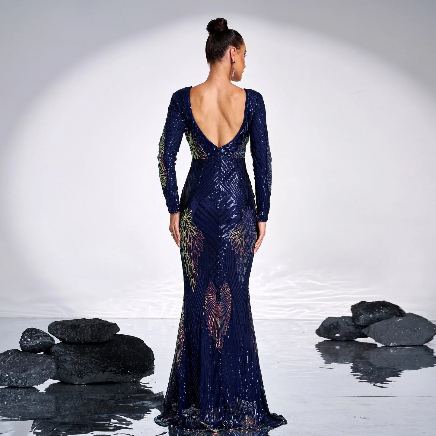 Long Sleeve Temperament Crew Neck Sexy Long Sequined Banquet Evening Dress - Gizmo Galaxy