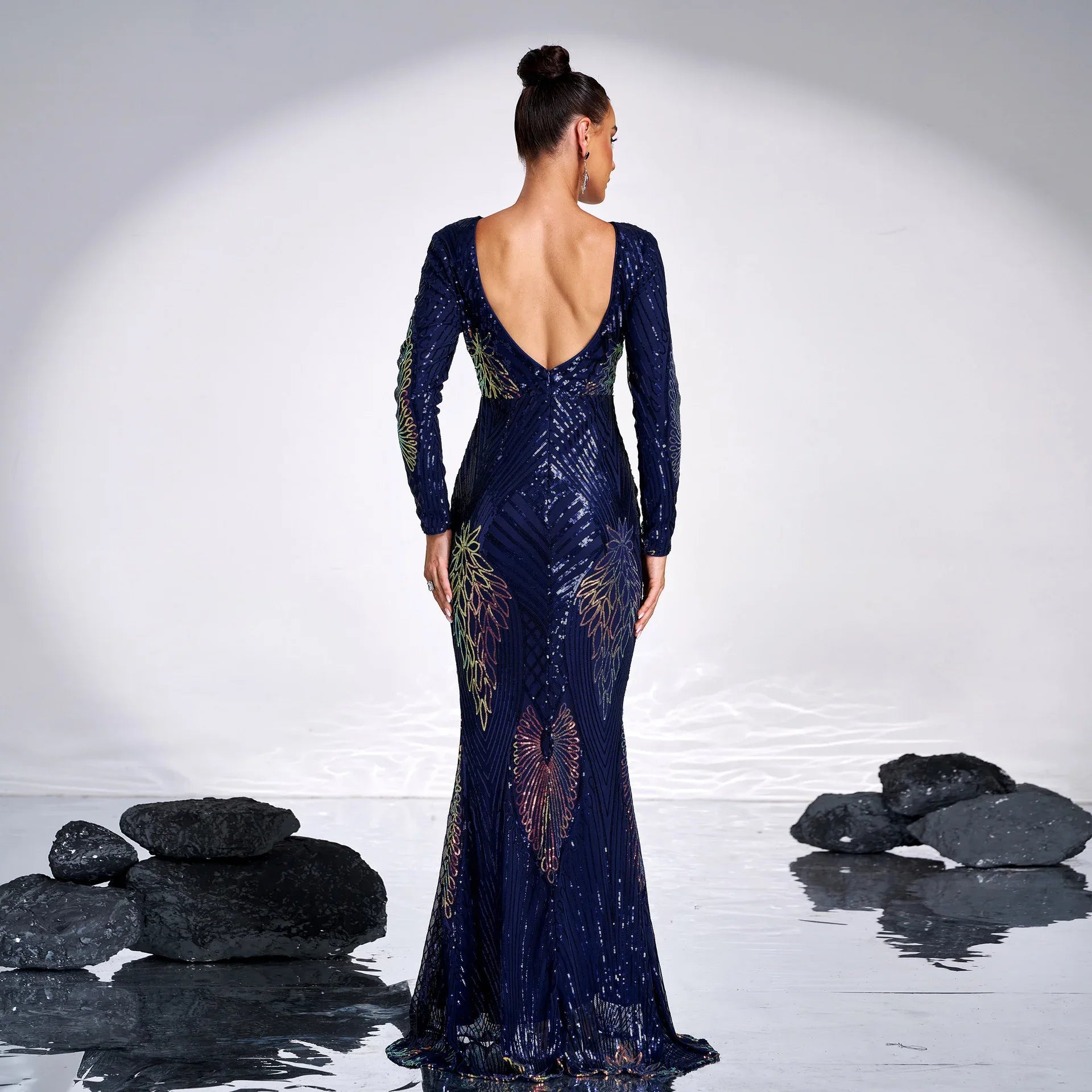Long Sleeve Temperament Crew Neck Sexy Long Sequined Banquet Evening Dress - Gizmo Galaxy