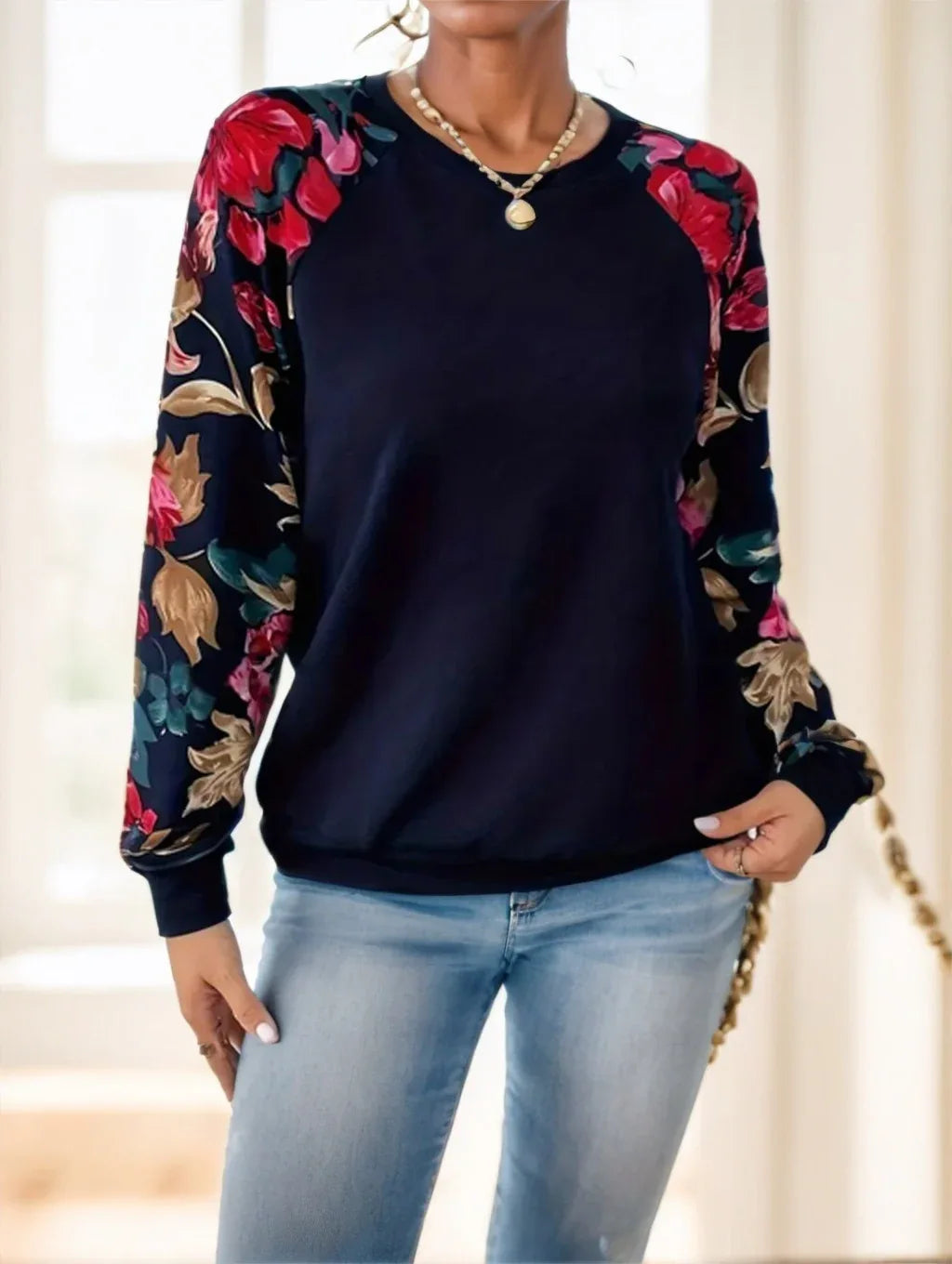 Ladies' Long-sleeved Flower-shaped Top - Gizmo Galaxy
