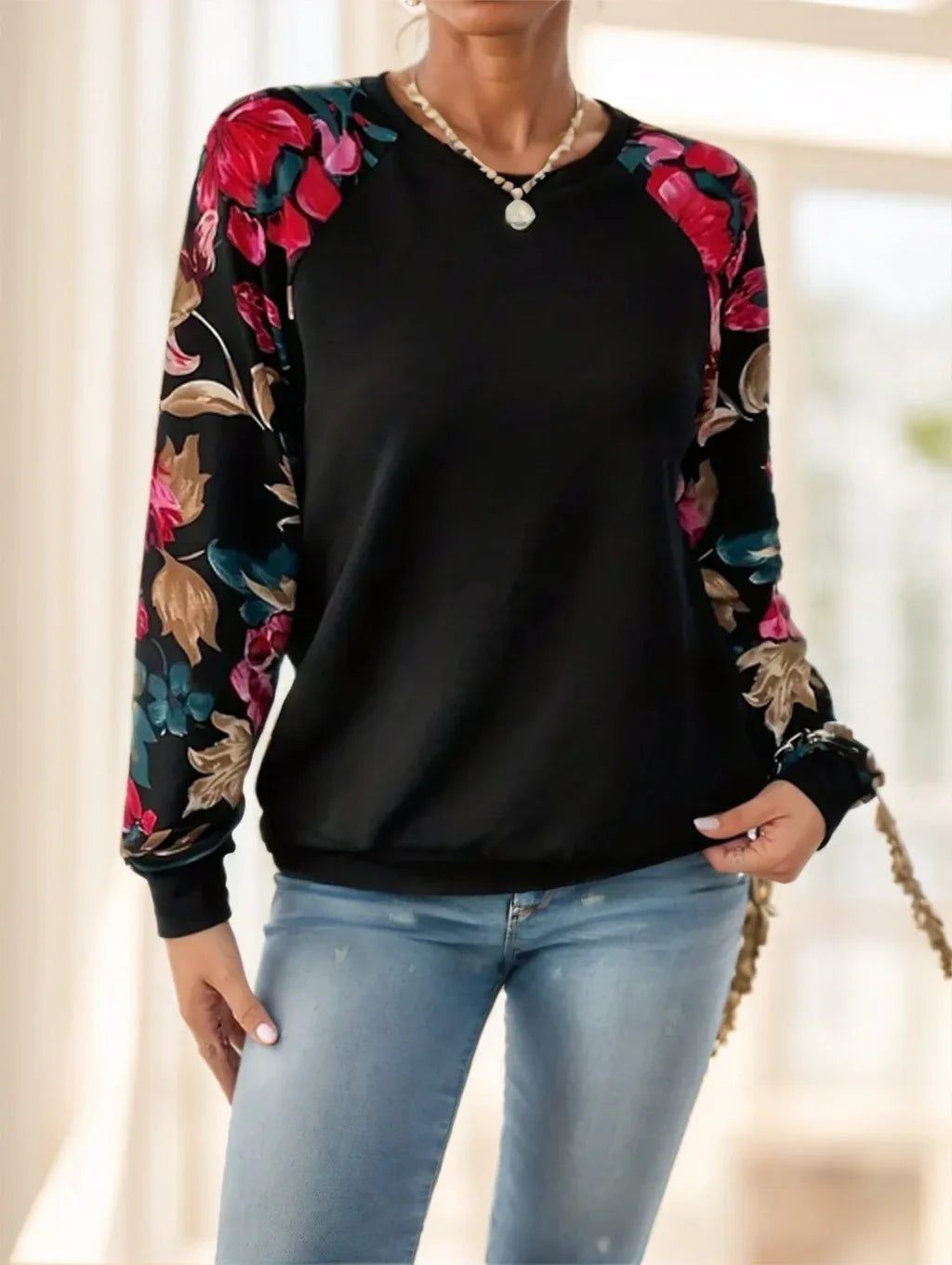 Ladies' Long-sleeved Flower-shaped Top - Gizmo Galaxy