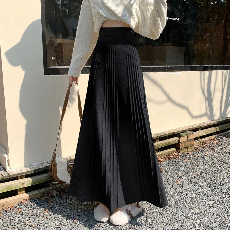 High-waisted Figure-flattering Thickened Pleated Knit Skirt - Gizmo Galaxy