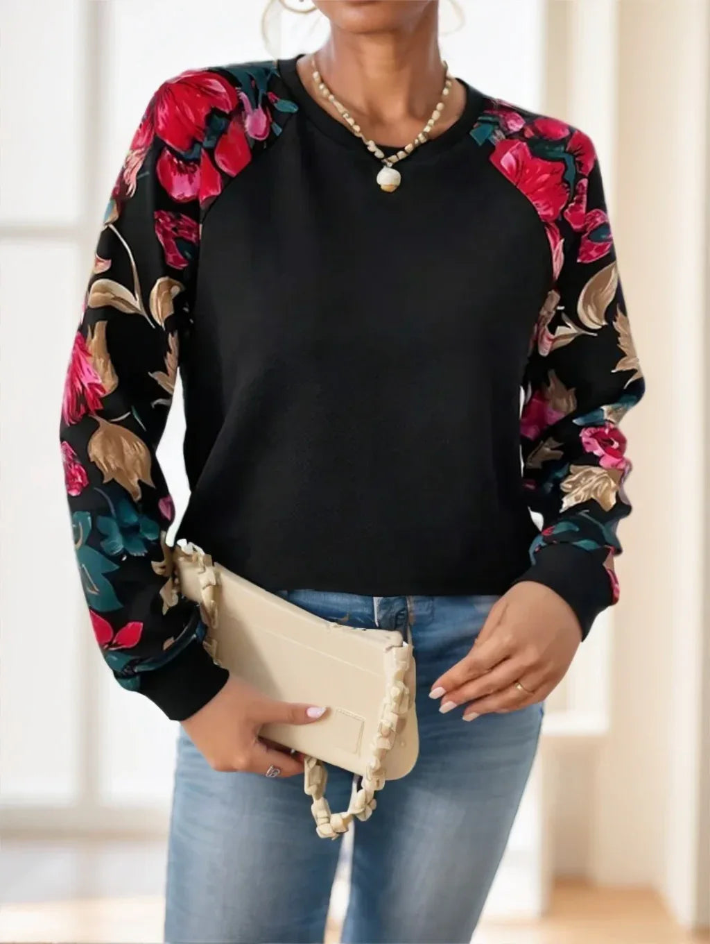 Ladies' Long-sleeved Flower-shaped Top - Gizmo Galaxy