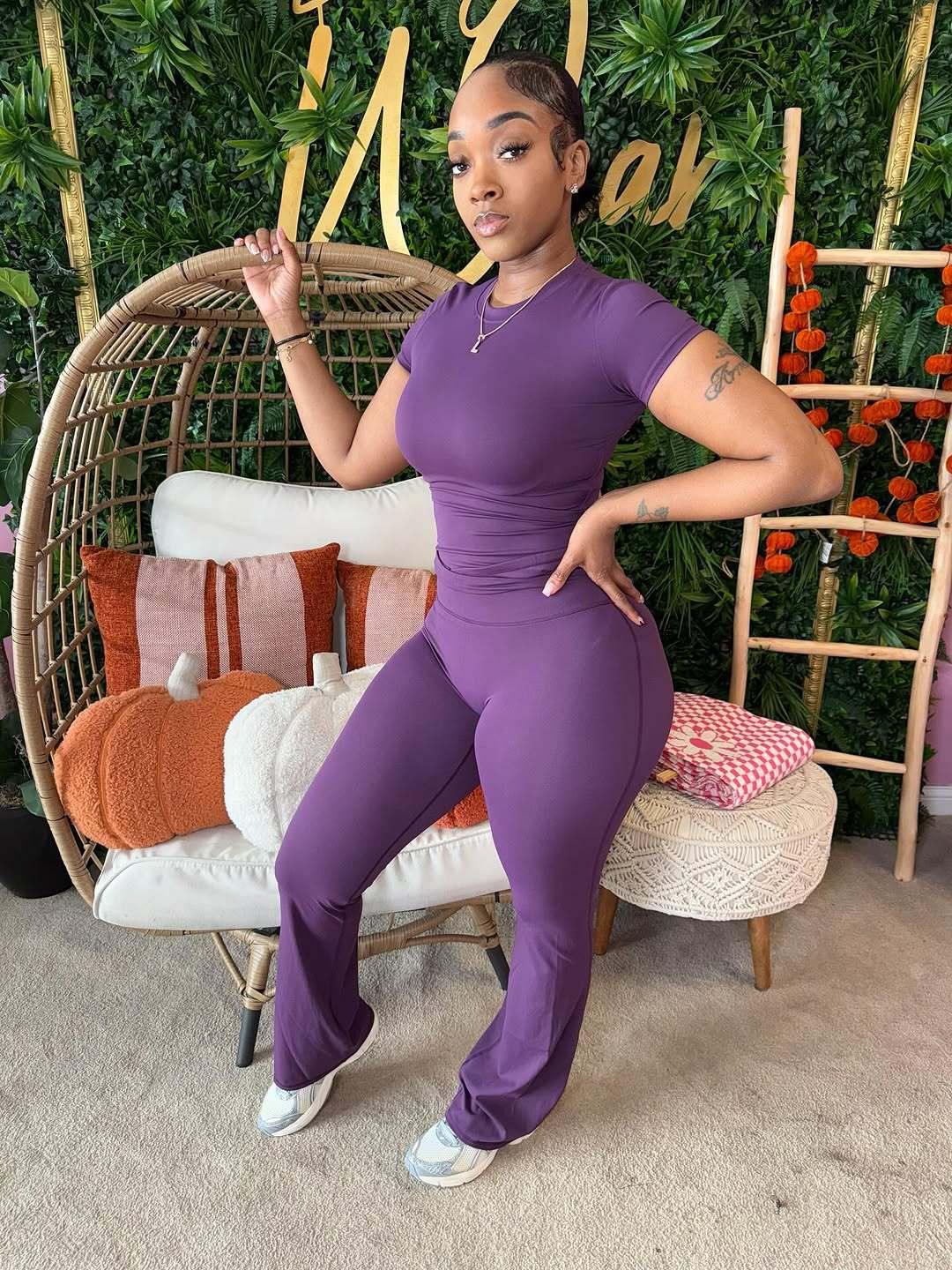 Fashionable Solid-Color Slim-Fit Stretchy Versatile Short-Sleeve Top And Pants Set - Gizmo Galaxy