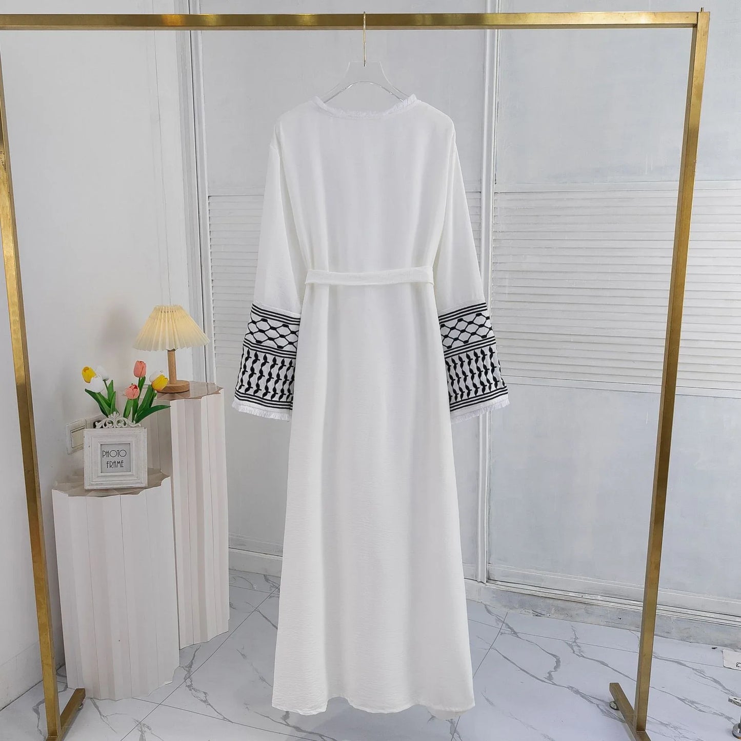 Elegant Cardigan Embroidered Muslim Dress Women's Robe - Gizmo Galaxy