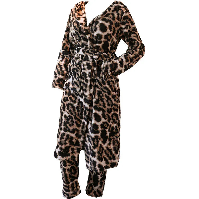 Winter Flannel Pajamas Women's Warm Thickened Robe - Gizmo Galaxy