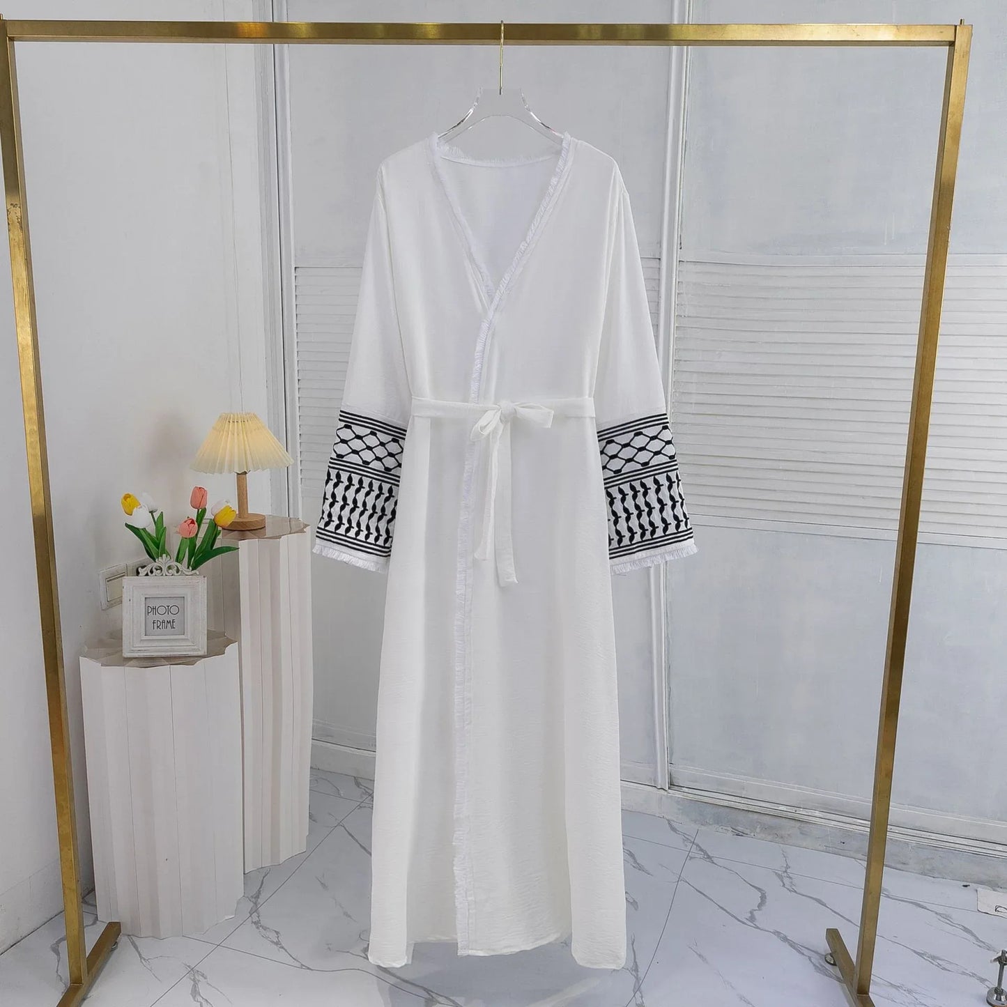 Elegant Cardigan Embroidered Muslim Dress Women's Robe - Gizmo Galaxy