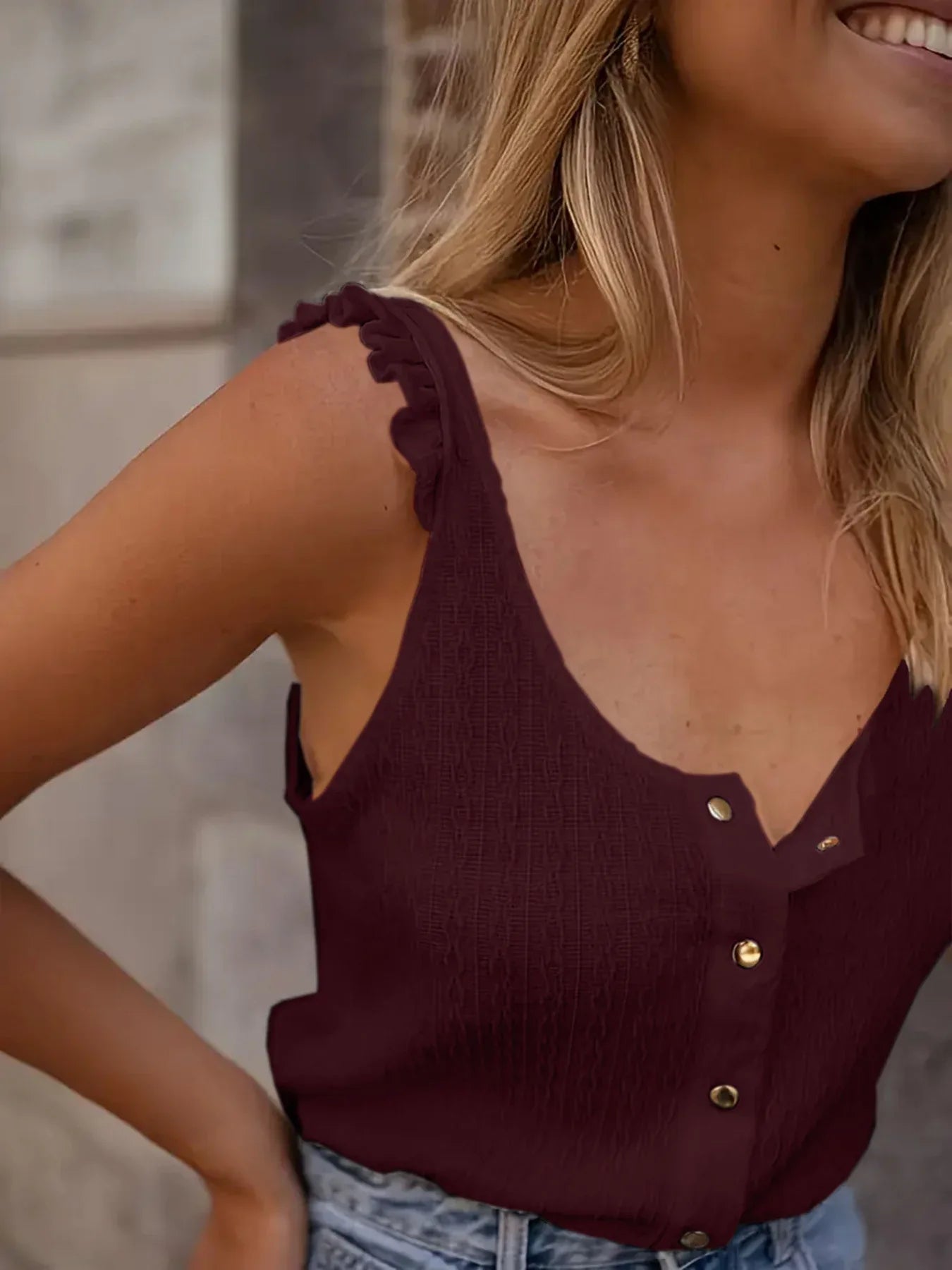 Solid Color Knitted Round Neck Ruffled Sweet Sleeveless Top - Gizmo Galaxy