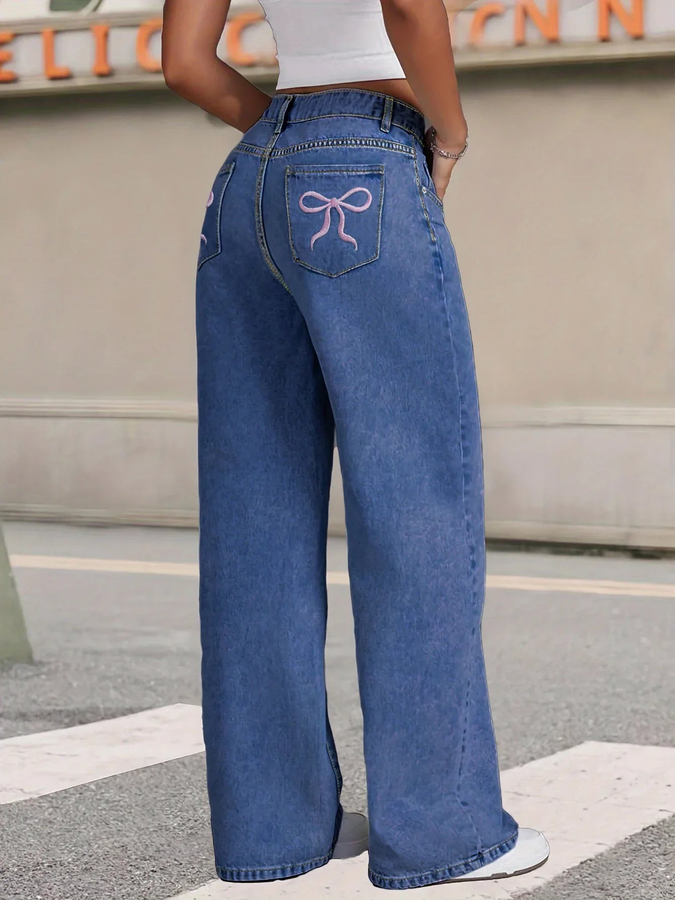 Bow-knot Embroidered Trendy Loose-fit Casual Jeans - Gizmo Galaxy