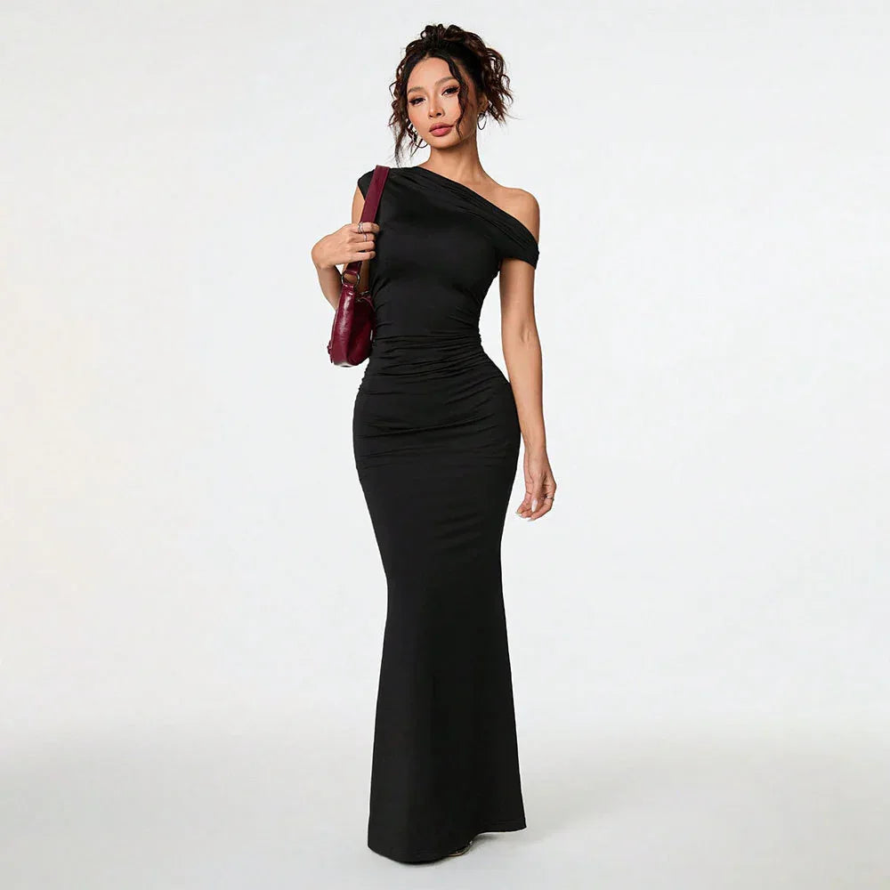 Women's Sexy Socialite-style Dress Summer Off-shoulder Slant-neck Black Evening Gown Maxi Dress - Gizmo Galaxy