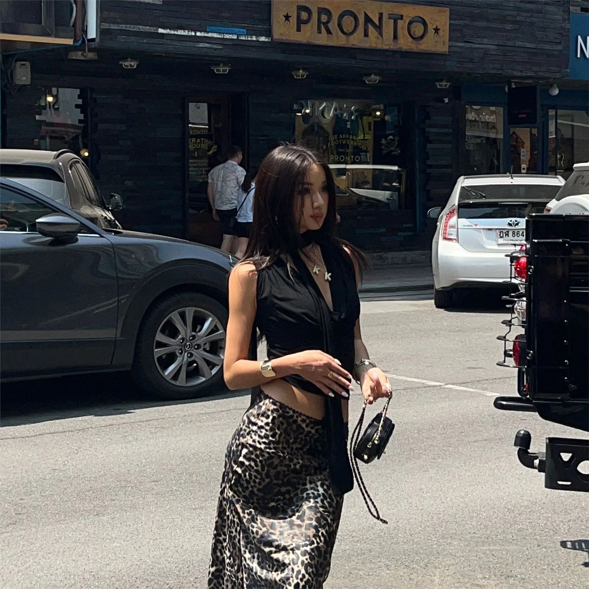 Slim Fit Slimming Swing Collar Design Blouse - Gizmo Galaxy