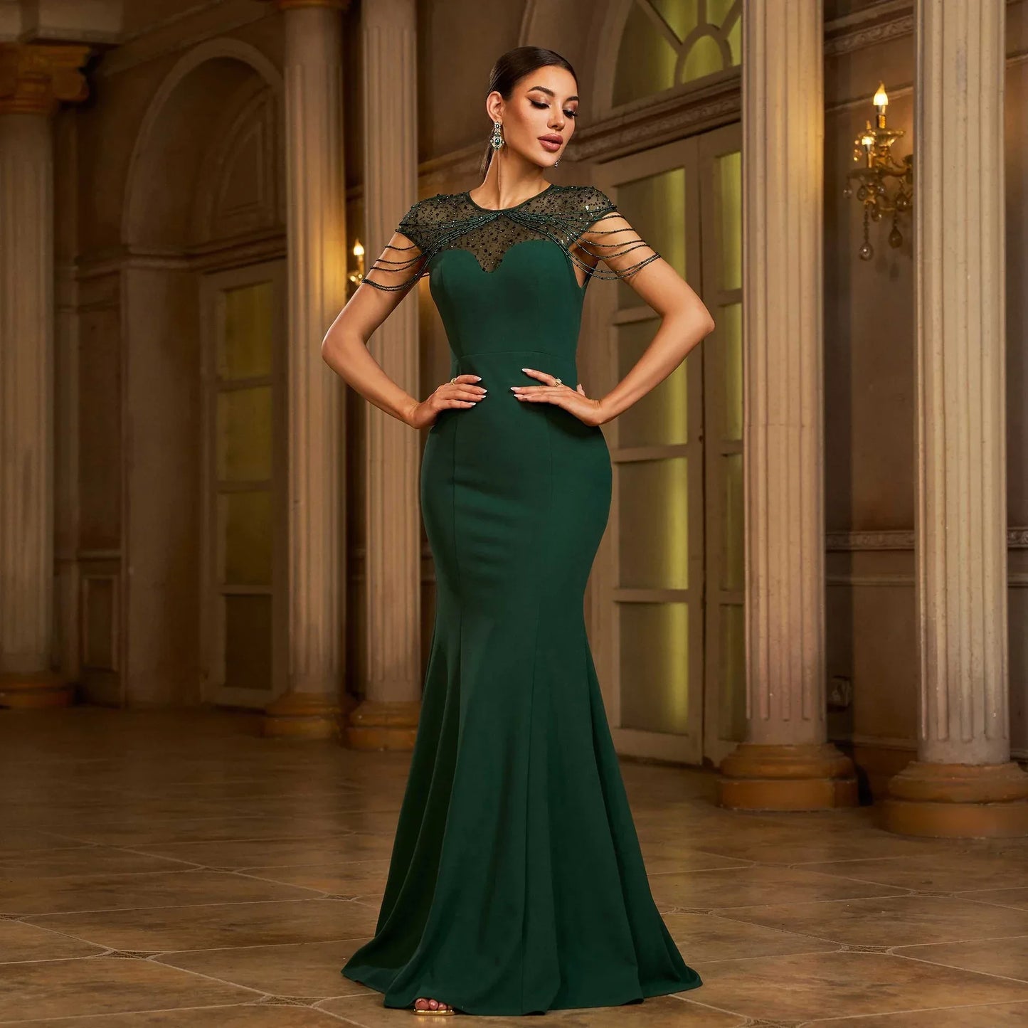 Elegant Sleeveless Round Neck Sequins Slim-fit Sheath Banquet Fishtail Evening Dress - Gizmo Galaxy
