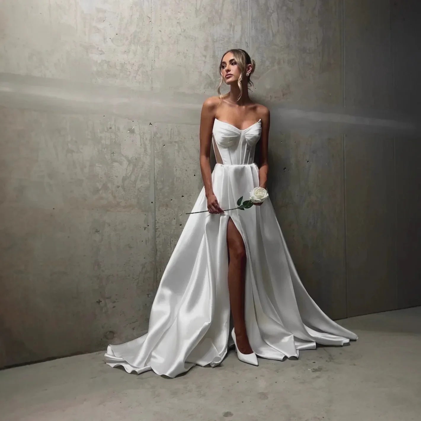 White Satin Slit Pocket Bandage Wedding Dress - Gizmo Galaxy