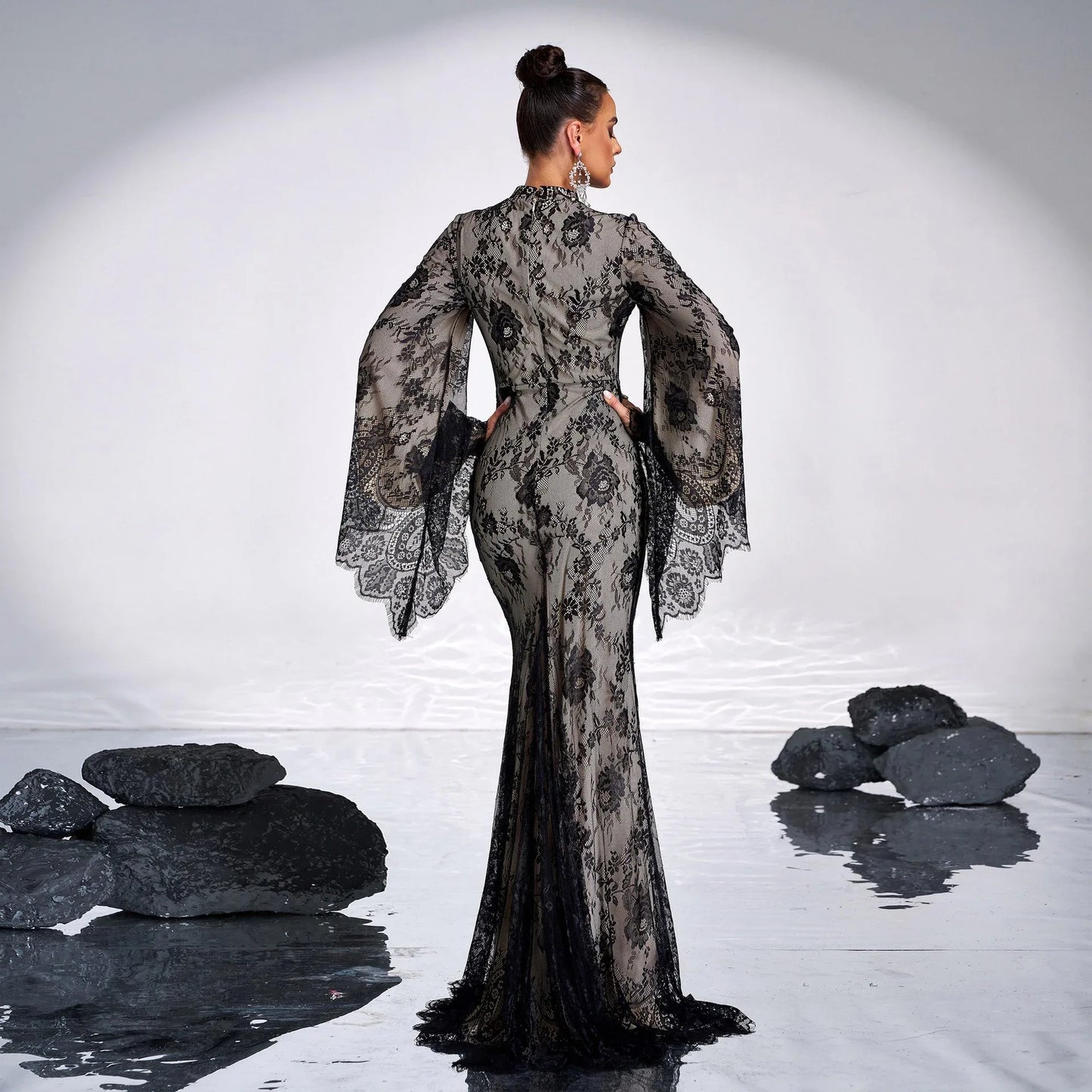 Long Sleeve Round Neck Sexy Lace Banquet Dress - Gizmo Galaxy