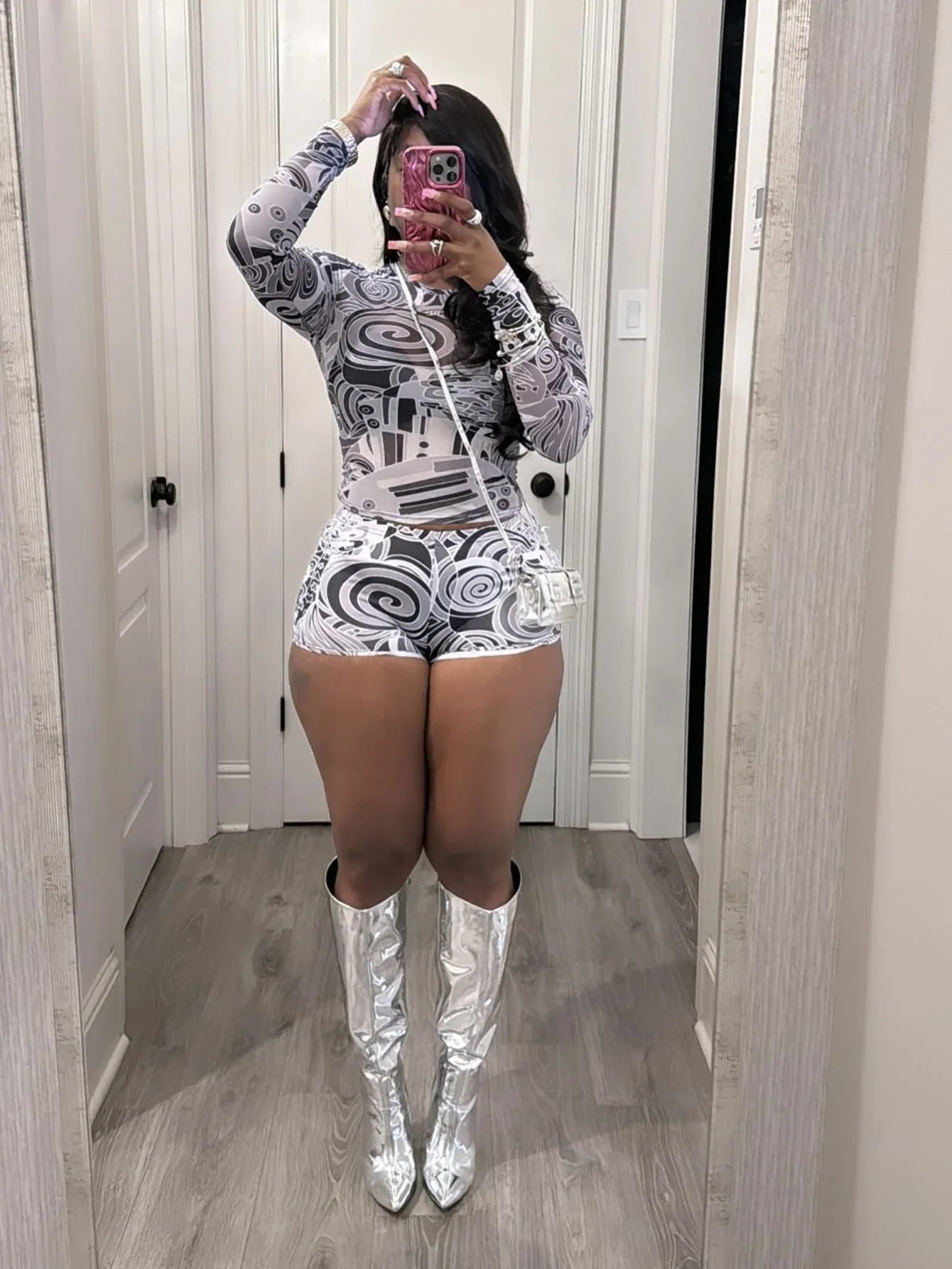 Tight-fitting Printed Crew-neck Stretchy Casual Long-sleeve Shorts Set - Gizmo Galaxy