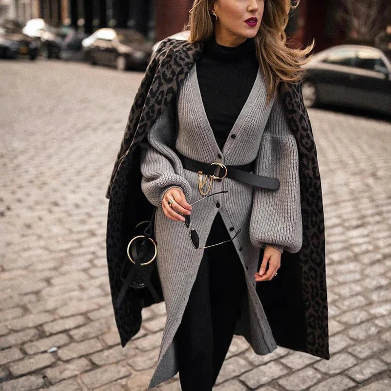 Coat Mid-length Black With A Turn-down Collar Leopard Print Top - Gizmo Galaxy