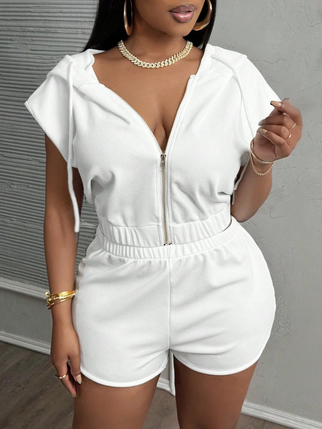Fashionable Solid-Color Zip-Up Hooded Short-Sleeve Shorts Set - Gizmo Galaxy
